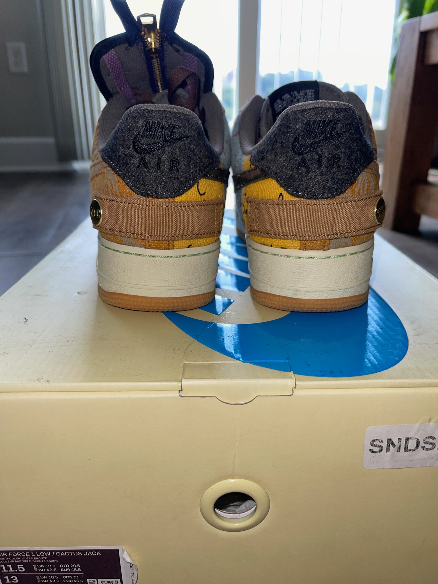 Size 10.5 - Nike Air Force 1 Low x Travis Scott Cactus Jack 2019